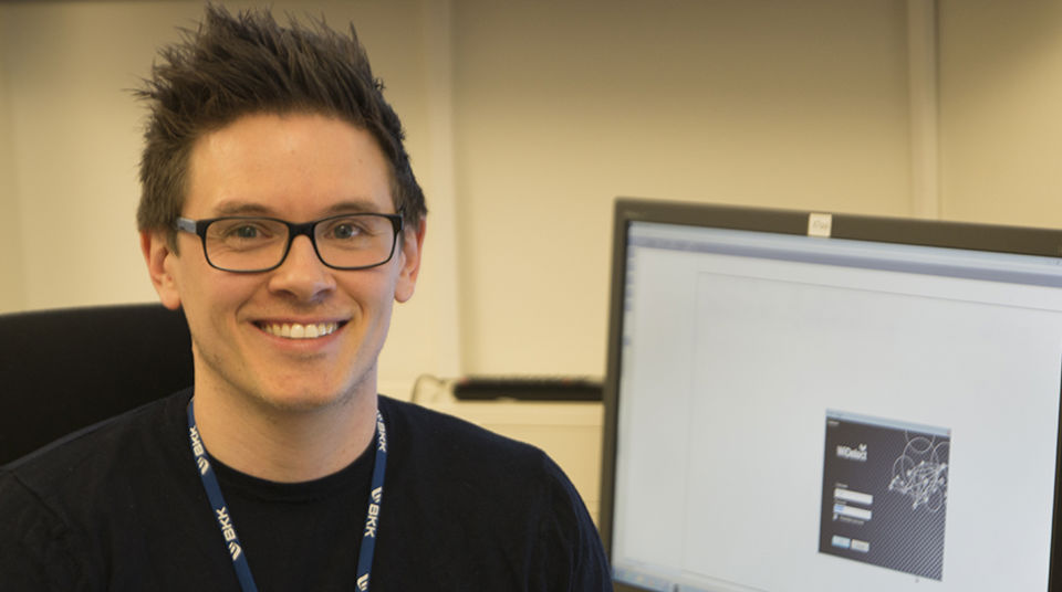 Kristian Aho har tatt energiteknologiutdanning ved Høgskulen på Vestlandet og jobbar i BKK Varme.