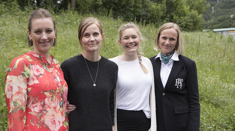 Fire helsesøsterstudenter har arrangert fagpolitisk dag for rektorer, lærere og helsesøstre i Bergen kommune. 