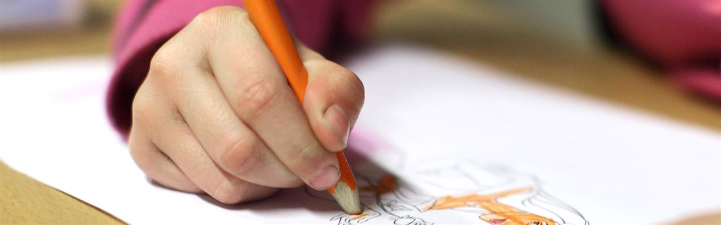 Barn som tegner